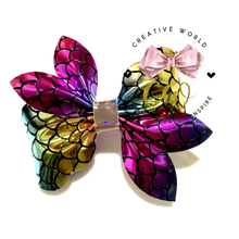 Load image into Gallery viewer, New Classic Scallop Pinch Hair Bow Template | CWC097