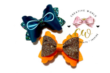 Load image into Gallery viewer, 2 in 1 Trendy Scallop Pinch Hair Bow Template | CWC022