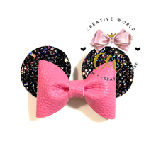 Load image into Gallery viewer, Mouse Ear Pinch Hair Bow Template | CWC001
