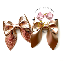 Load image into Gallery viewer, New Classic Pinch Hair Bow Template | CWC011
