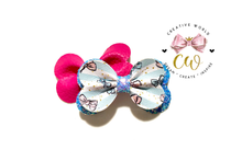 Load image into Gallery viewer, Lovie Pinch Hair Bow Template ~ 3 Sizes | CWC058
